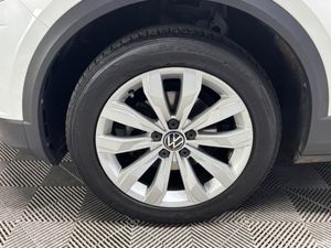 Volkswagen T-Roc SPORT 1.5 TSI MANUAL 6SPEED FWD 1 - Image 4
