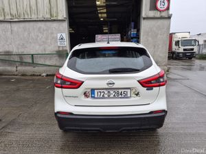 2017 Nissan Qashqai (1 owner & low milage) - Image 3