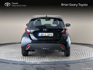 Toyota Yaris HYBRID LUNA - Image 4