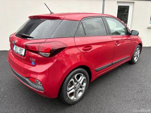 192 Hyundai i20 Deluxe 1.2 - Image 4