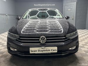 Volkswagen Passat SEL TDI S-A 4DR AUTO - Image 2