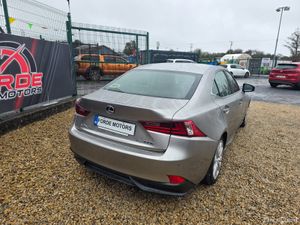 Lexus IS 2015 - Image 4