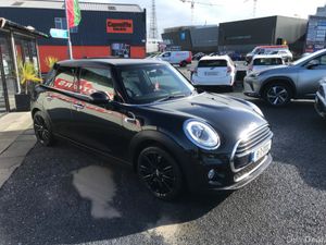 2016 Mini Cooper 1.5 Petrol Automatic 5DR - Image 2