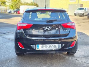 Hyundai i30 1.6 Diesel Deluxe Auto - Image 3