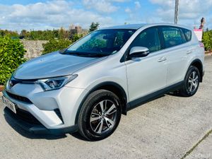 Toyota RAV4 2016 LOW KMS - Image 2