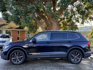2023 Volkswagen Tiguan ALL SPACE..LOW MILES - Image 3