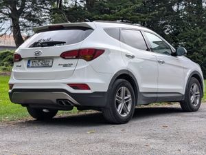 2017 HYUNDAI SANTA FE EXECUTIVE 4WD 5DR - Image 4