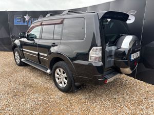 Mitsubishi Pajero LWB 3.2 Automatic 2014 - Image 4