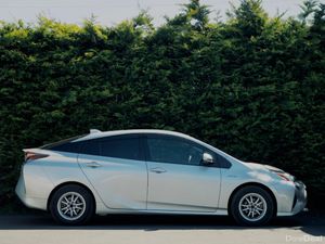Toyota Prius 1.8 Hybrid 2018 - Image 4