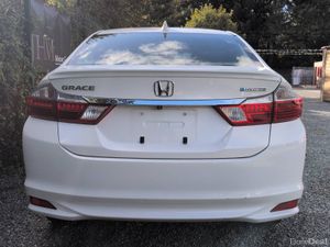 2015 Honda Grace Hybird *Low kms* - Image 4