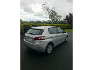 Peugeot 308 ACCESS 1.6 BLUE HDI 100 4DR - Image 4