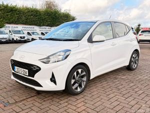 Hyundai i10 Deluxe Plus Automatic - Image 3