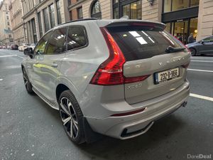 Volvo XC60 T6 PHEV 350hp AT8 Ultimate (dark theme) - Image 2