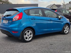 Ford Fiesta ZETEC 1.25 60PS M5 5DR MCA 4DR - Image 4