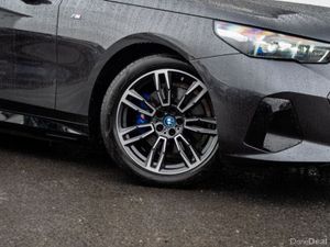 BMW 5-Series 530E M SPORT - Image 2