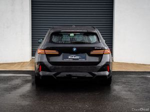 BMW 5-Series 530E M SPORT - Image 4