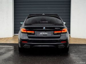 BMW 5-Series 520D M SPORT - Image 4