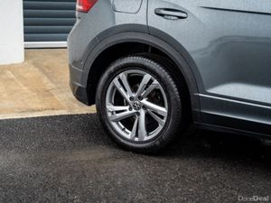 Volkswagen T-Roc R LNE 1.5 TSI AUTO 150HP 5DR - Image 2