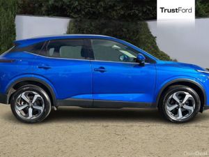 Nissan Qashqai 1.3 DiG-T MH N-Connecta [Glass Roof - Image 3