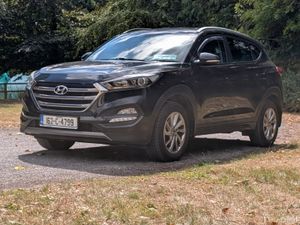 16 Hyundai Tucson 1.7 excecutive top spec leather - Image 3
