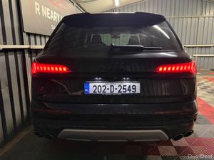 2020 202 Audi SQ7 Diesel V8 7 Seat S-Line Black ED - Image 2