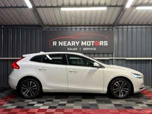 2017 172 Volvo V40 D2 (120hp) Momentum Edition - Image 3