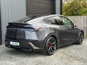 Tesla Model Y 2026 Performance - Image 3
