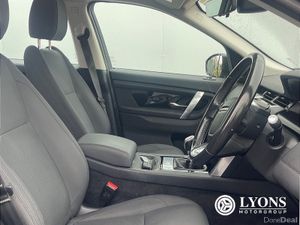 Land Rover Discovery Sport 7 seater 2.0D 150PS FWD - Image 4