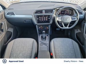 Volkswagen Tiguan Life 1.4TSI PHEV DSG, Rear Camer - Image 3
