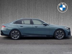 BMW 5-Series 530e M Sport Saloon - Image 3