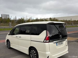 2017 Nissan Serena 2.0 S-Hybrid LOW KMS 8 SEATS - Image 4