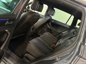 Volkswagen Tiguan R-LINE 2.0 TDI MANUAL 6SPEED FWD - Image 4
