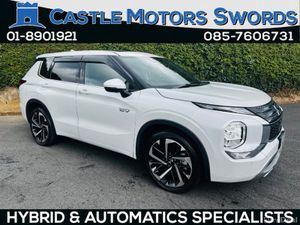 Mitsubishi Outlander 2.4 HYBRID 7 SEATER SUN ROOF - Image 3