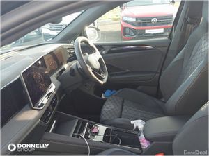 Volkswagen Tiguan 1.5 TSI 272 eHybrid R-Line 5dr D - Image 2