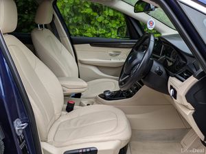 SPOTLESS LOW MILEAGE BMW 218D LUXURY, 2018 - Image 4