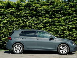 Volkswagen Golf 2023 - Image 2