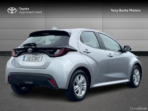 Toyota Yaris - Hybrid - New Generation - Luna Edit - Image 2