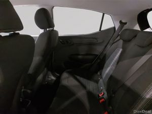 Hyundai i10 i10 Deluxe Plus w.2 Tone Roof - Image 4