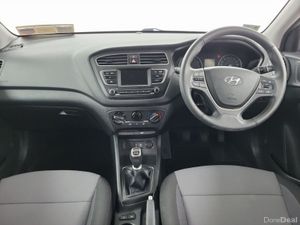 Hyundai i20 1.2 Deluxe - Image 4