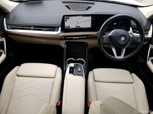 BMW iX1 xDrive30 xLine - Image 4