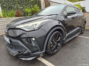 Toyota C-HR 1.8 HYBRID / SOL NERO EDITION WITH A T - Image 3