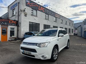 Mitsubishi Outlander 2015 Automatic Hybrid - Image 2