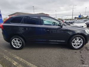 VOLVO XC60 2.0 D4 SE - Image 4