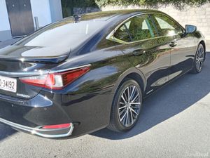 Lexus ES300H Executive / 2022 / Auto / NCT - Image 4