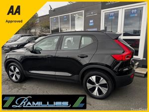 Volvo XC40 Dark Edition RECHARGE 1.5 T4 AUTO PLUS, - Image 4
