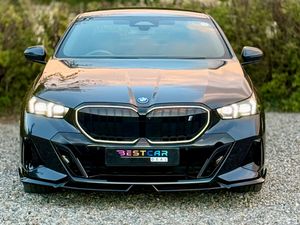 2023 BMW i5 eDrive40 M Sport Pro 340HP Auto - Image 4
