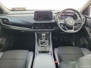Nissan Qashqai 1.3 PET MILD HYBRID SV PREMIUM - Image 4