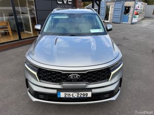 Sorento 7 Seater - Plug in Hybrid - massive spec - Image 4