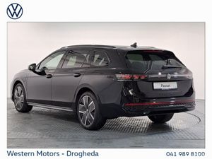 Volkswagen Passat R-Line 1.5EHYB DSG 204HP - Image 3