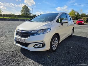 Honda Fit 1.5 hybrid ( new 2 year NCT ) !! - Image 2